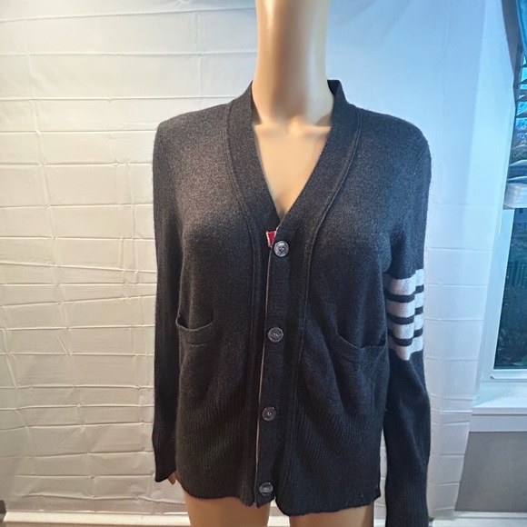 Thom Browne New York Medium Gray V-Neck 4-Bar 100% Cashmere Cardigan